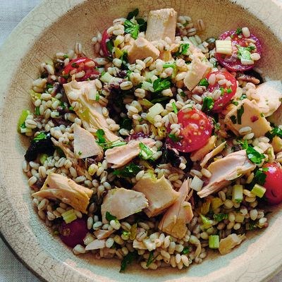 Farro, tuna, tomato & olive salad (Insalata di farro, tonno, pomodoro e olive)