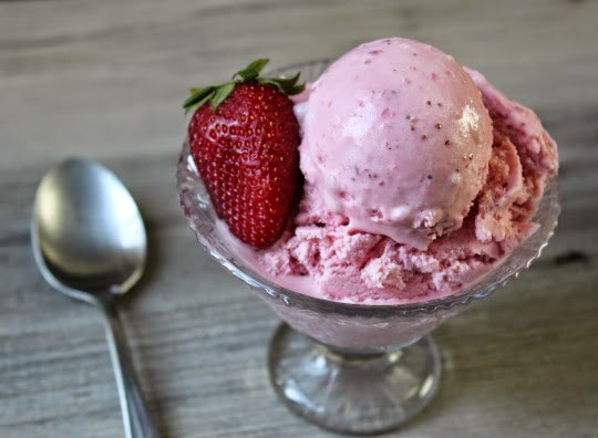 Fast and easy strawberry ice cream