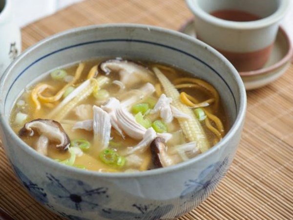 Fast hot and sour noodle pot