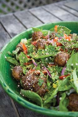 Fattoush salad with chicken, pistachio and pomegranate