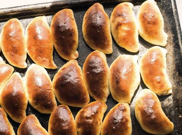 Fatty bacon and onion buns (Speka piragi)