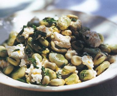 Fava bean and goat cheese salad (Haricots en salade)