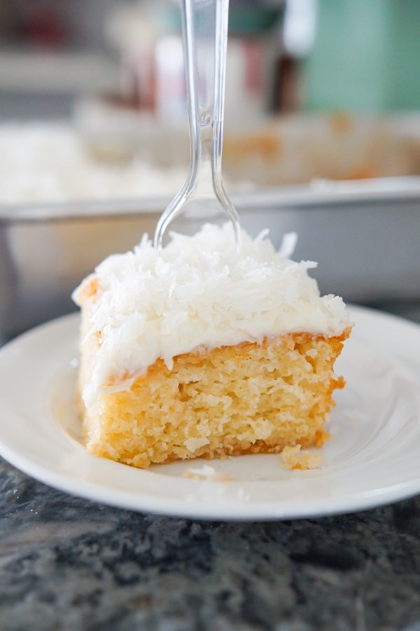 Favorite (easy) coconut cake