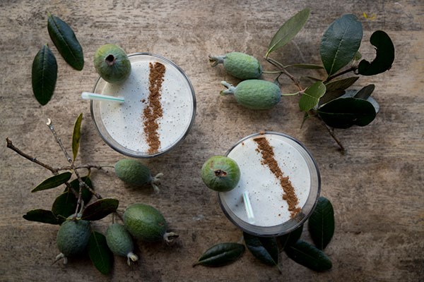 Feijoa breakfast smoothie 