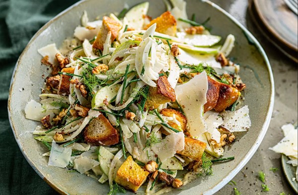 Fennel & apple salad with Caesar dressing
