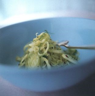 Fennel and apple salad with juniper