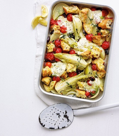 Fennel and mozzarella tray bake