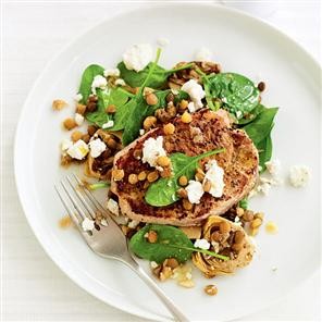 Fennel and pepper pork with artichoke, lentil and spinach salad