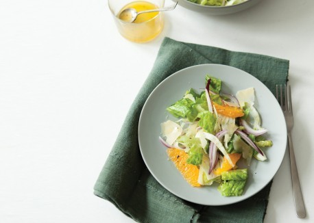 Fennel and romaine salad with cracked pepper vinaigrette