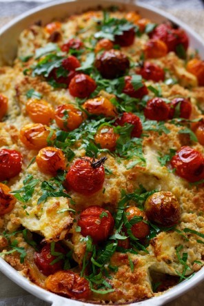 Fennel, cherry tomato and crumble gratin