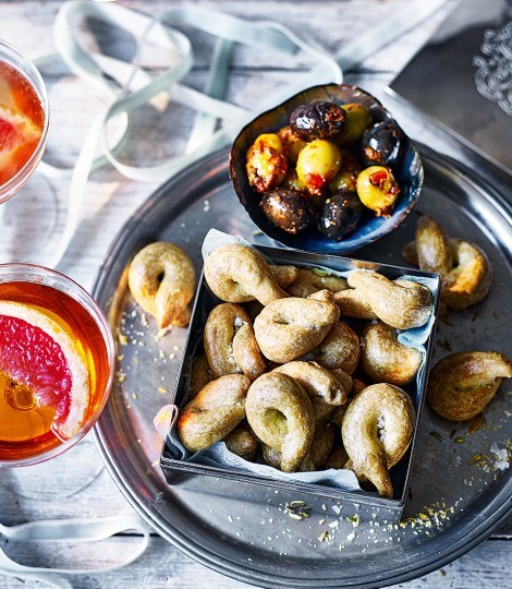 Fennel taralli biscuits