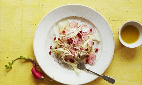 Fennel with radishes and sumac (Kirmizi turp ve rezene salatasi)