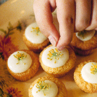Fen's sweet fennel flower cakes