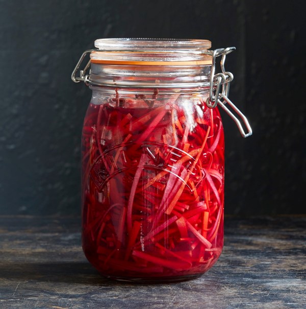 Fermented carrots with caraway and honey