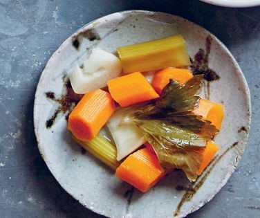 Fermented gooseberries
