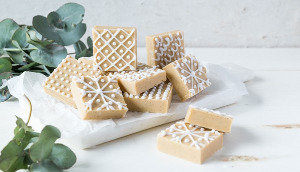 Festive gingerbread fudge