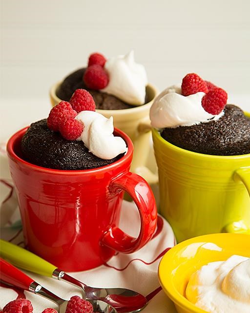 Festive mug cakes