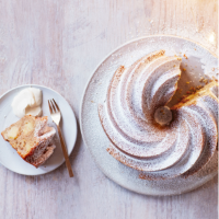 Festive-spiced apple bundt cake