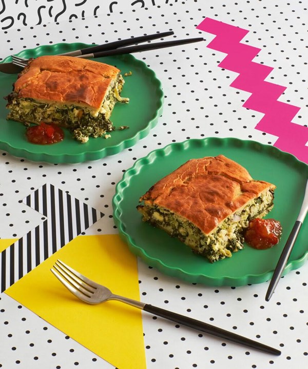 Feta & greens pie with red lentil crust