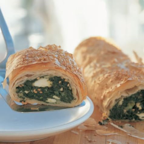 Feta & spinach filo roll