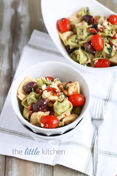 Feta and kalamata olive tortellini pasta salad