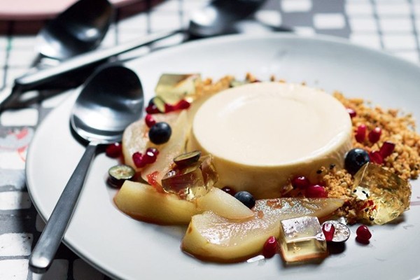 Feta cheesecake with muscat jelly and almond crumble