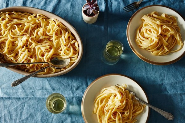 Fettuccine Alfredo