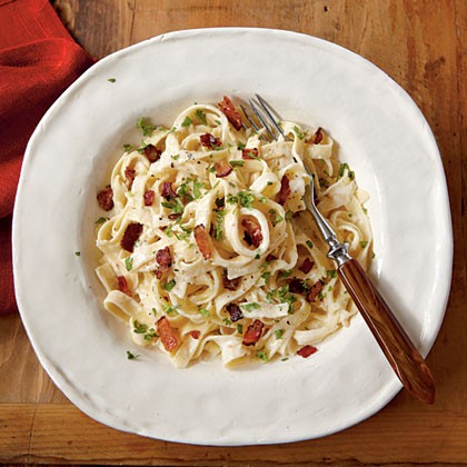 Fettuccine Alfredo with bacon