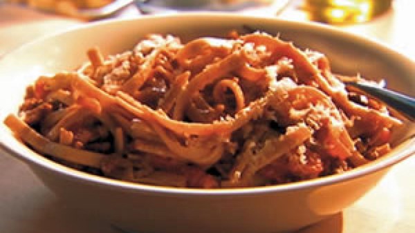 Fettuccine Bolognese