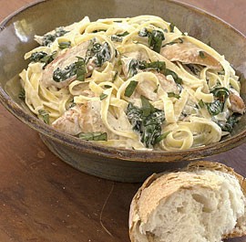 Fettuccine with chicken, goat cheese & spinach