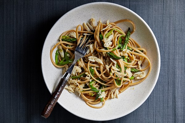 Fettuccine with crab and asparagus