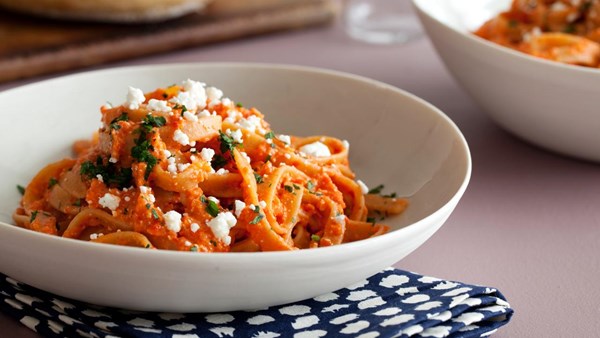 Fettuccine with creamy red pepper sauce