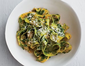 Fettuccine with kale pesto