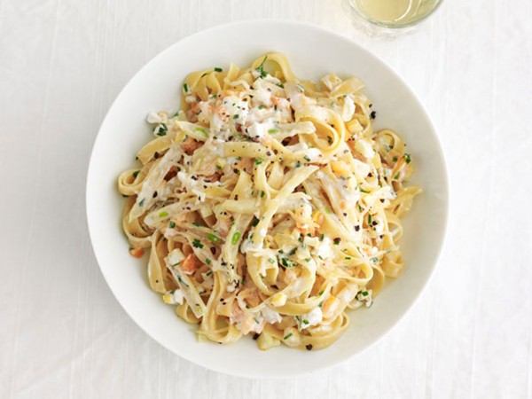 Fettuccine with summer vegetables and goat cheese