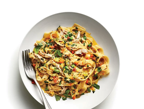 Fettuccine with white chicken ragù 