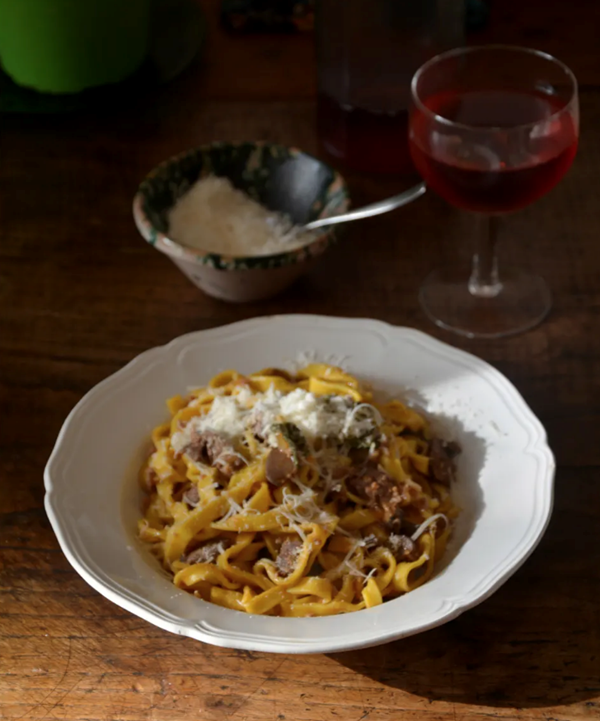 Fettucine with chicken livers and sage