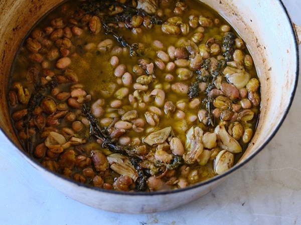 Fiasco-style beans (Fagioli al fiasco)
