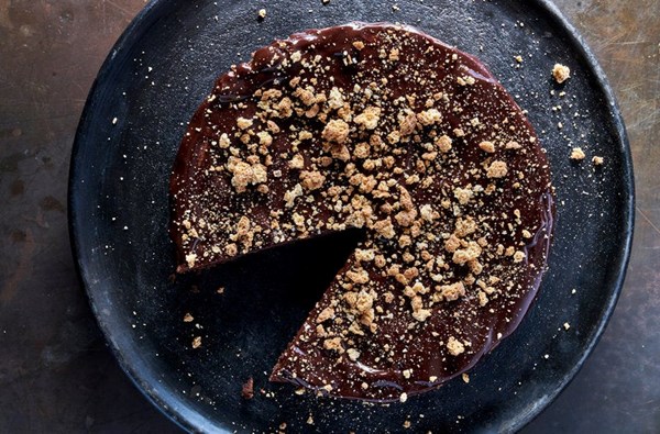 Fifteen minute magic: chocolate amaretti torte