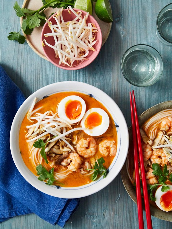 Fifteen-minute tom yum soup