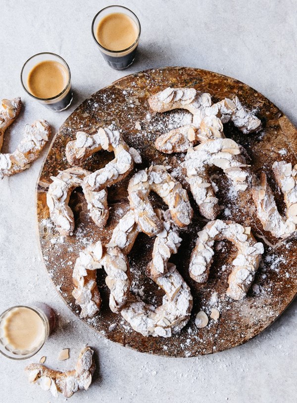Fig and almond amaretti