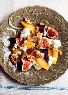 Fig and goat's cheese salad with candied walnut and orange