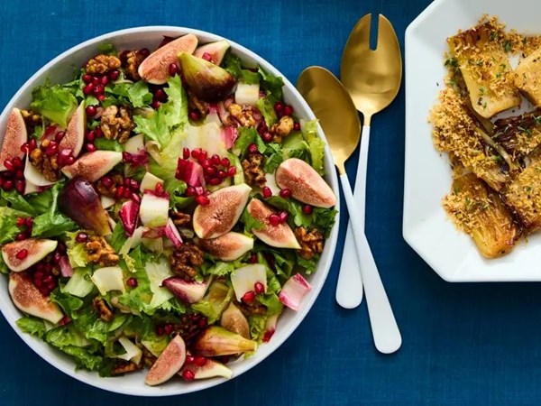 Fig and pomegranate salad