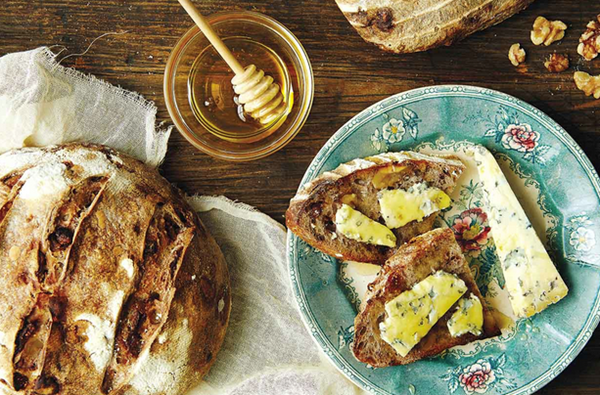 Fig and walnut sourdough