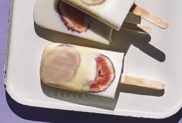 Fig and yogurt pops with tahini Magic Shell