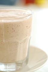 Fig, banana & vanilla smoothie