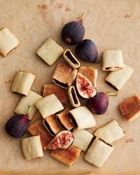 Fig bars with red wine and anise seeds