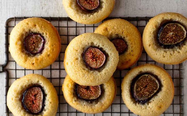 Fig-hazelnut financiers
