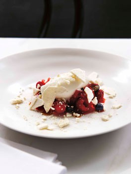 Fig leaf ice-cream with crushed berries and meringue
