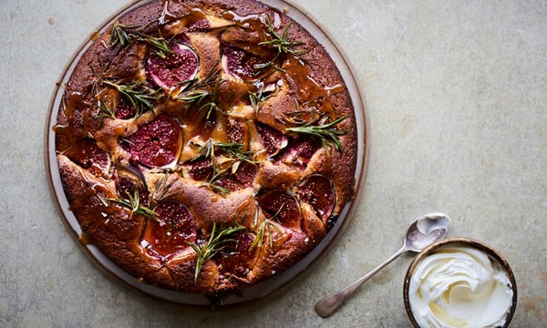 Fig, olive oil and hazelnut cake