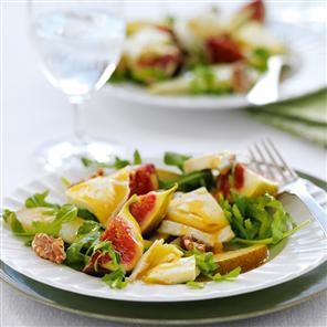 Fig, pear and goat's cheese salad